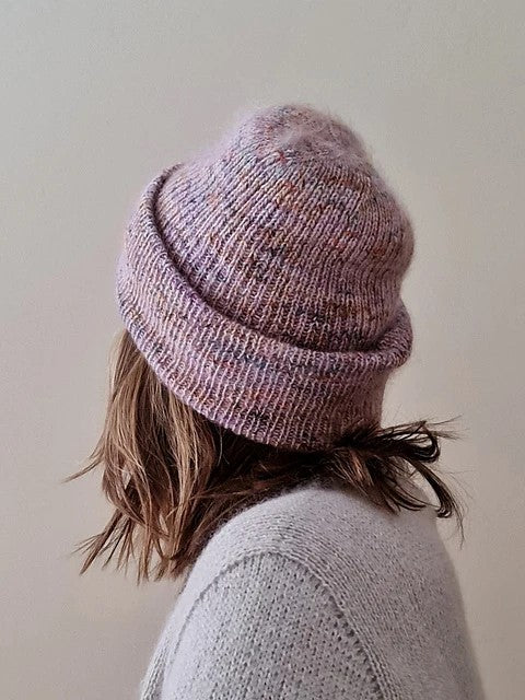 Iris hat by Sari Nordlund – Wool and Company