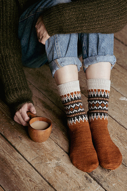Lakeside Stitches: Gentle Knits from the North by Ronja Hakalehto