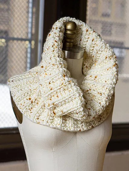 Seeded Rib Stitch Cowl by Antonia Shankland – Wool and Company