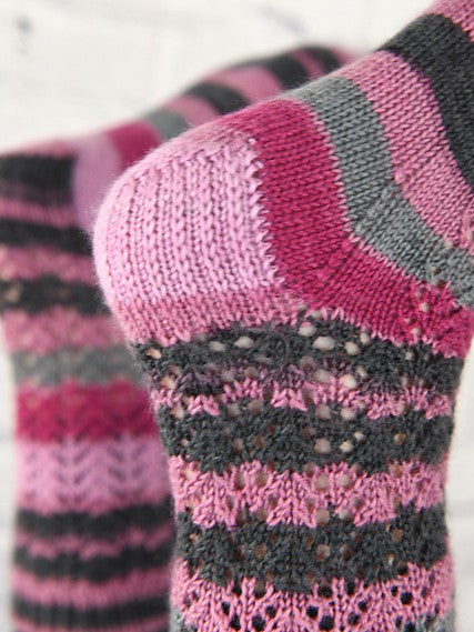 Simple Lace Socks by Cascade Yarns Design Team