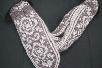 Alice Mittens by Dianna Walla