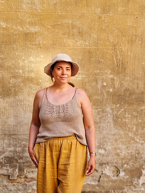 Hyacinth Bucket hat by Sari Nordlund