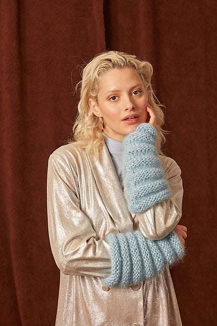 Wrist warmers Kira by LANGYARNS SWITZERLAND