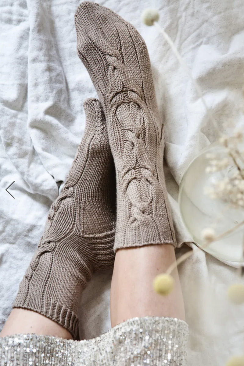 Urban Knit Classics by Leeni Hoimela