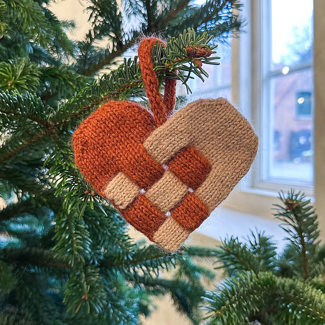 Olives Christmas Heart by Pernille Larsen