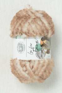 Lion Brand Go For Faux 203BS Pomeranian