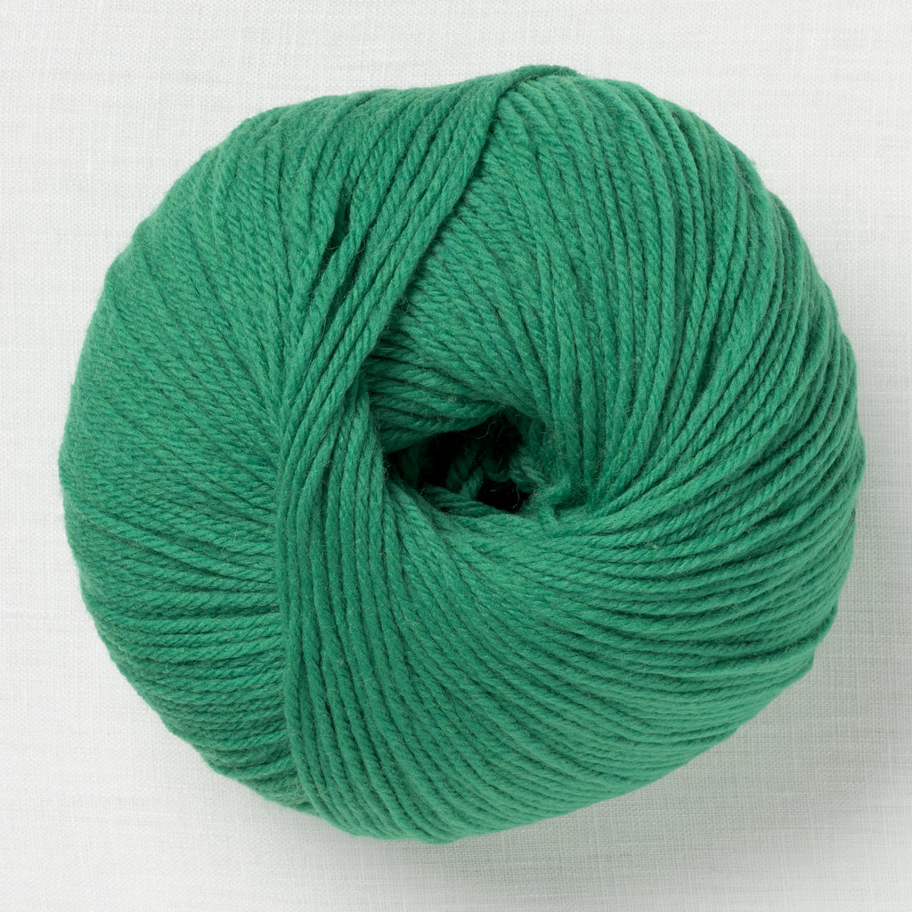 Universal Yarn Deluxe Worsted Superwash 738 Christmas Green