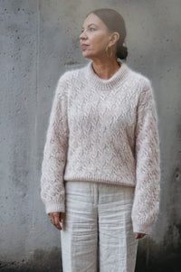 Urban Knit Classics by Leeni Hoimela