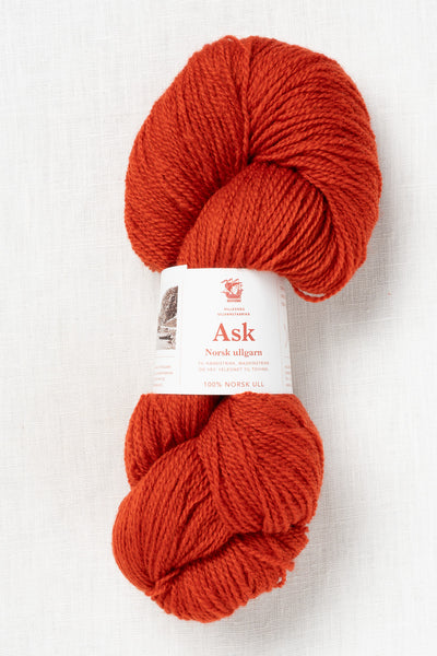 Hillesvåg Ask 6003 Dark Terracotta Red