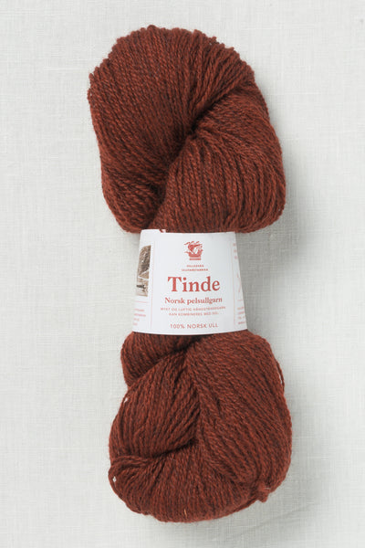 Hillesvåg Tinde 2138 Red Brown