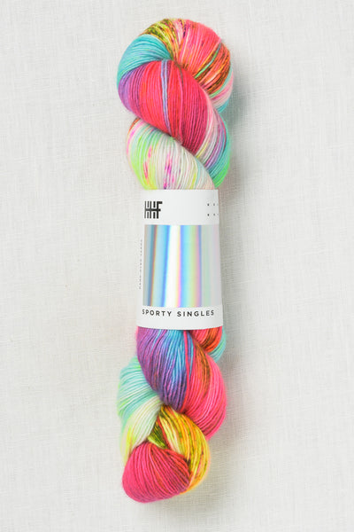 Hedgehog Fibres Sporty Singles Hummingbird