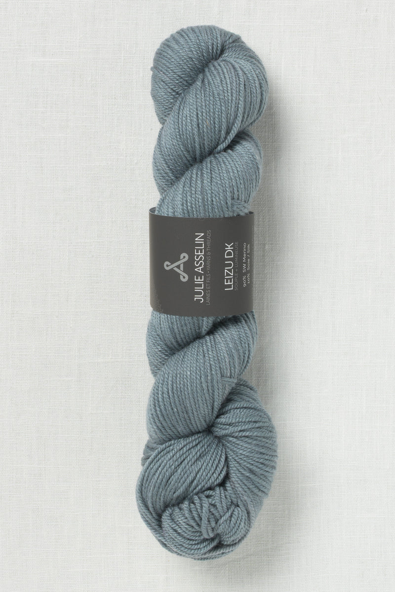 Julie Asselin Leizu Fingering Après la pluie