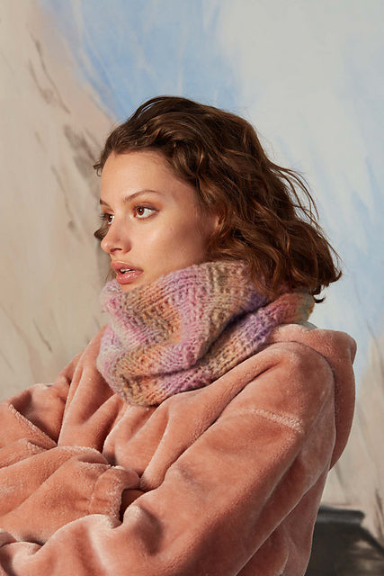 Lynn Cowl PTO-061_05 Lang Yarns