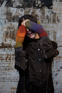 Sui Mittens PTO-063_02 Lang Yarns