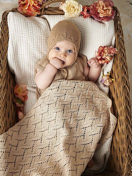 Edda Baby blanket by LANGYARNS SWITZERLAND