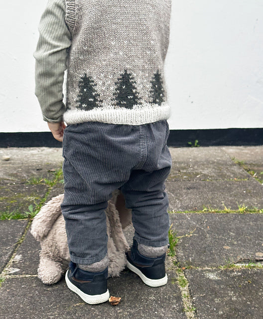 Snow Vest by Pernille Larsen