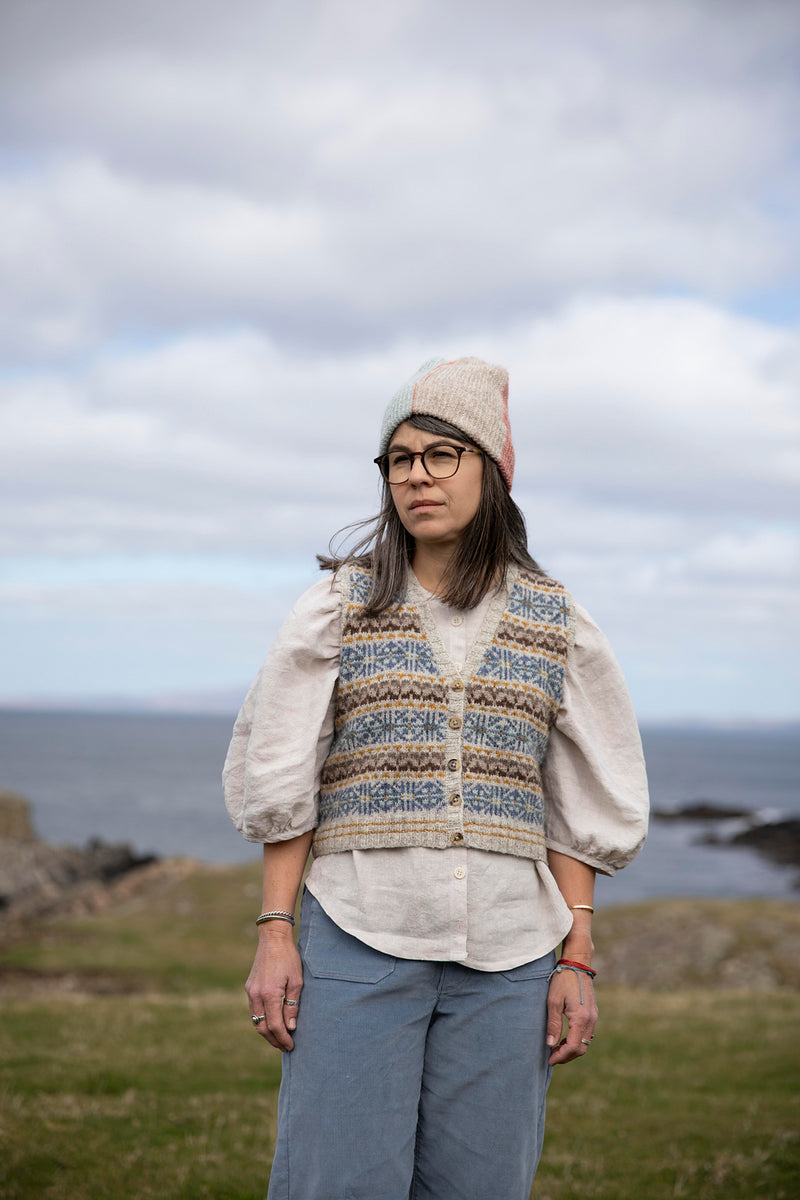 Laine Shetland Shades: Stories in Wool by Gudrun Johnston