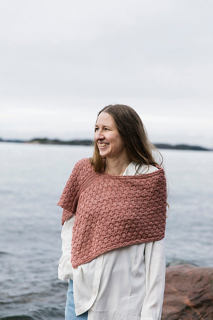 Laine Soothing Stitches Knits for a Quiet Mind by Paulina Kuunsola