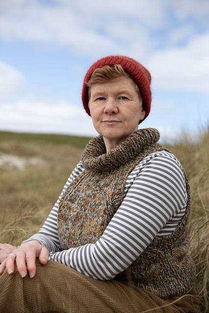 Laine Shetland Shades: Stories in Wool by Gudrun Johnston