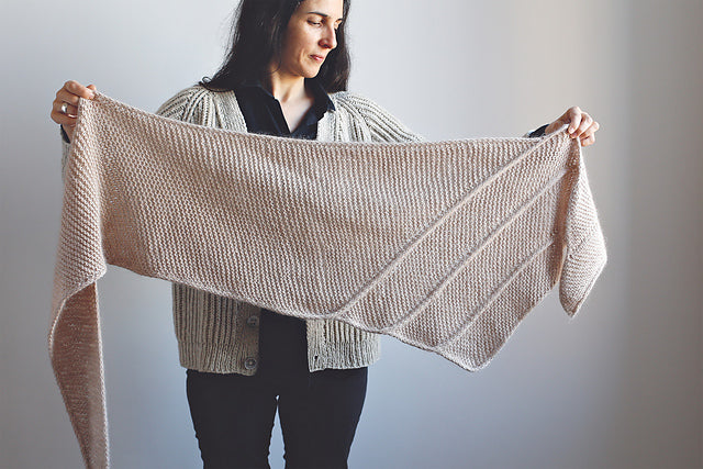 Askell shawl by Solenn Couix-Loarer