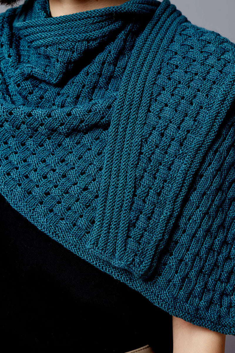 Attabi Scarf by Nina Holubcova