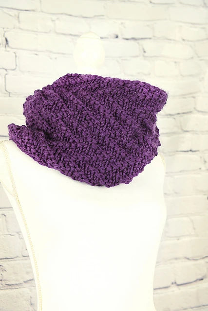 Zag Zig Cowl by Shannon Dunbabin