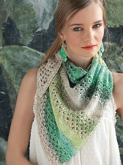 Triangular Shawl by Laura Zukaite