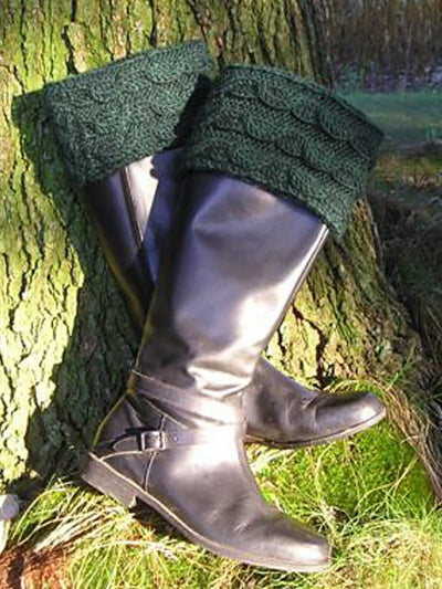 Wavy Cable Boot Toppers by Robin Nickerson