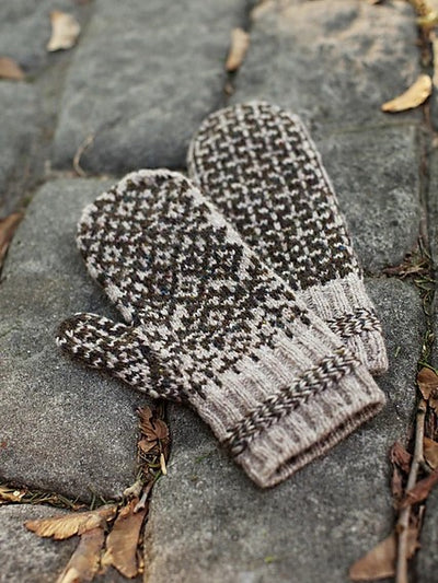 Burnham Mitts by Leila Raven