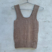 Twisted V-top by Pernille Larsen