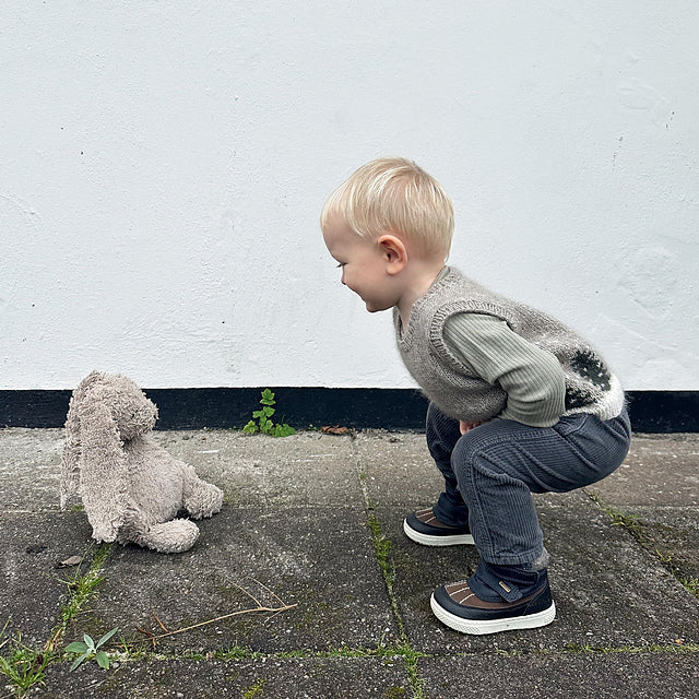 Snow Vest by Pernille Larsen