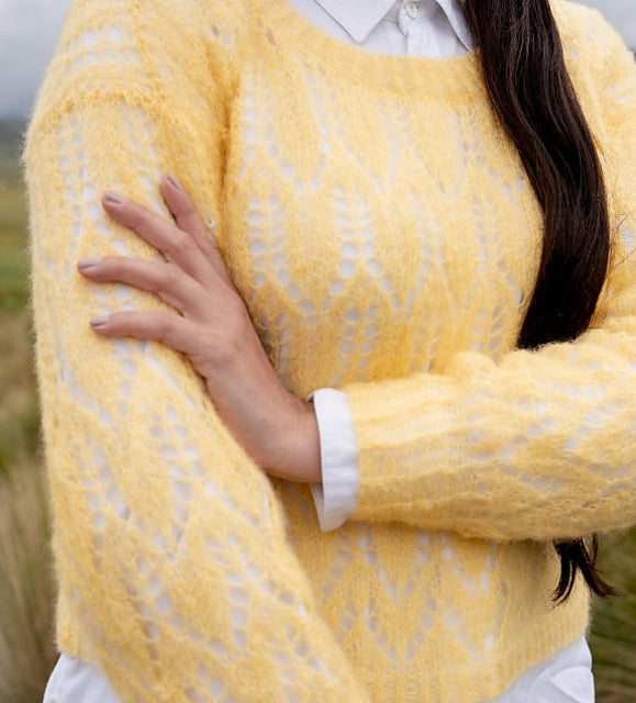 Lawra Pullover by Laura Zukaite