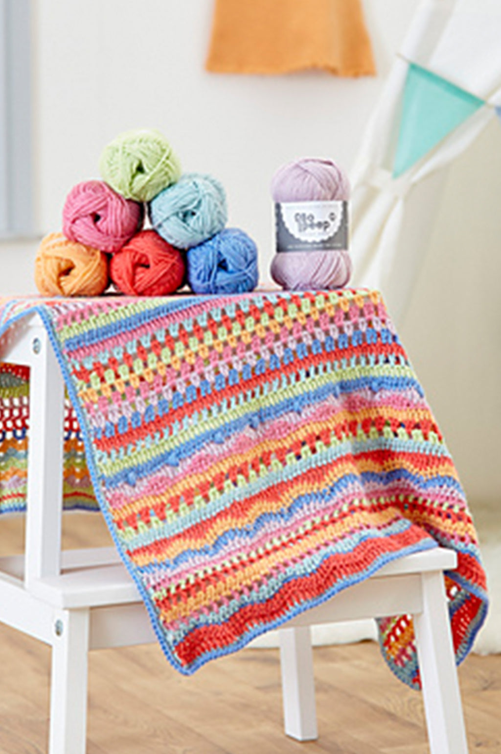 WYS Bo Peep Luxury DK Carousel Crochet Baby Blanket Kit