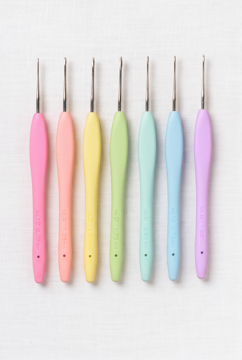 Clover Amour Steel Crochet Hook Set