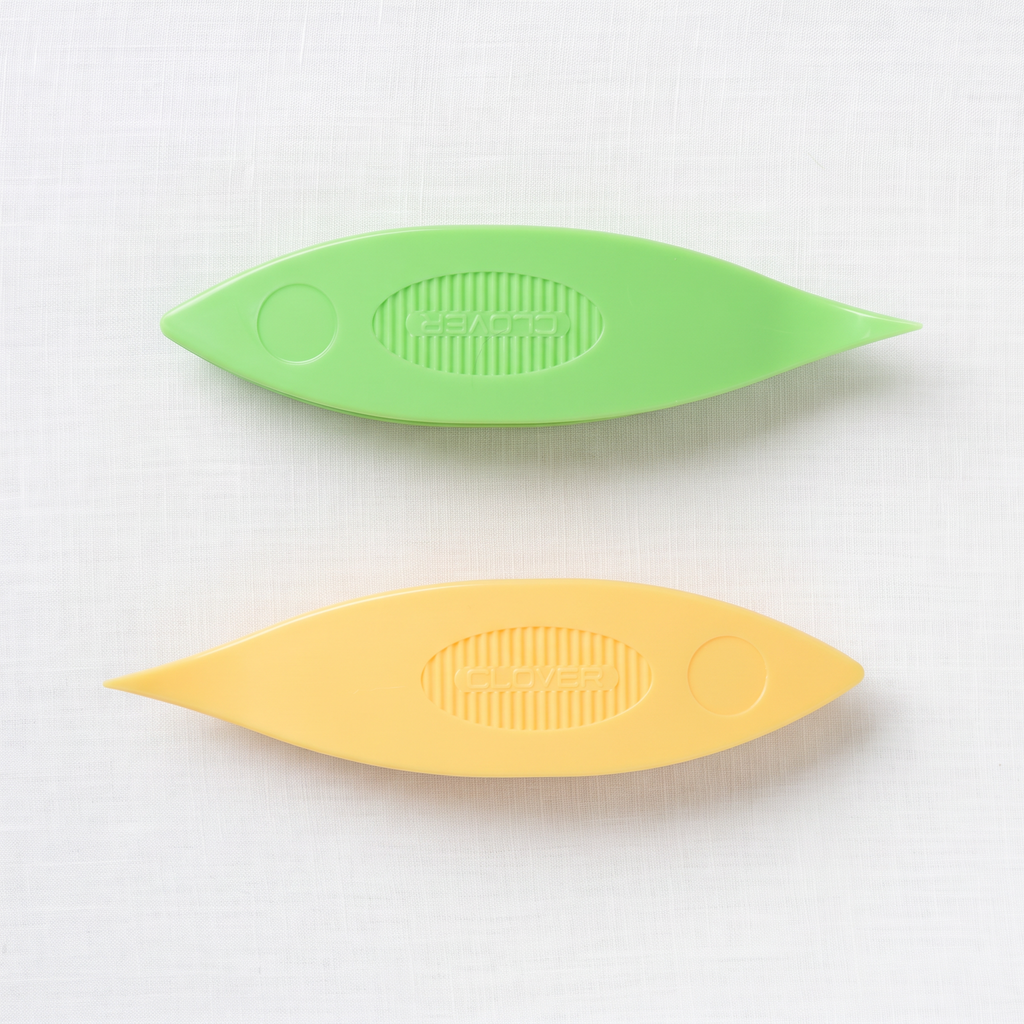 Clover Tatting Shuttle