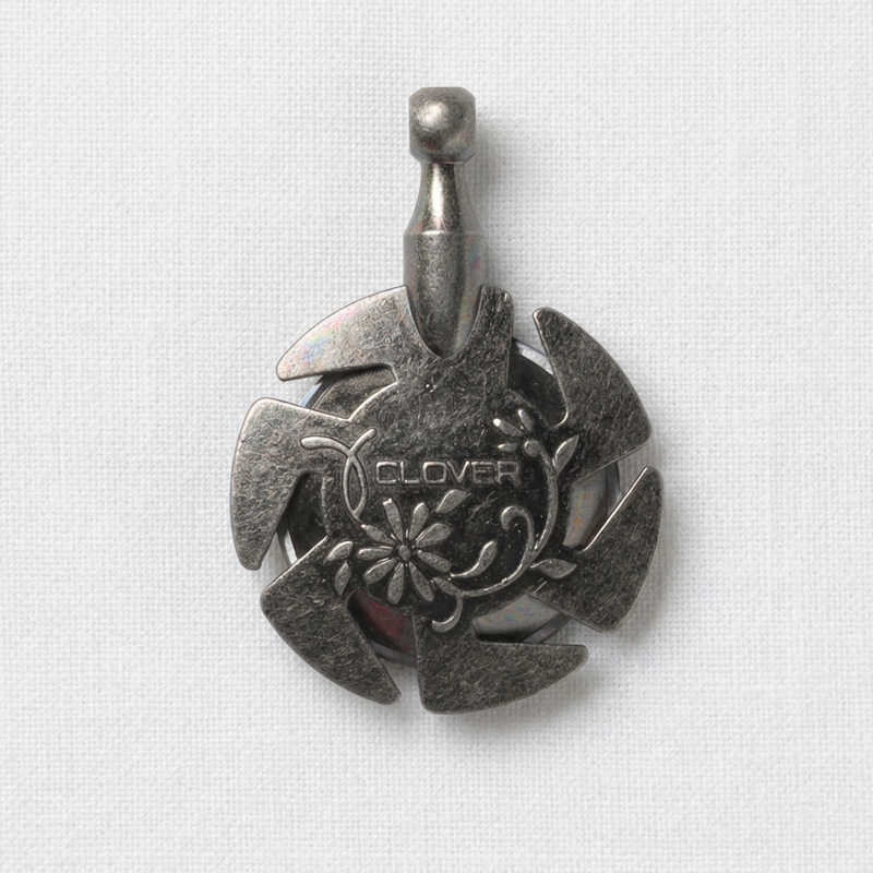 Clover Yarn Cutter Pendant Antique Silver