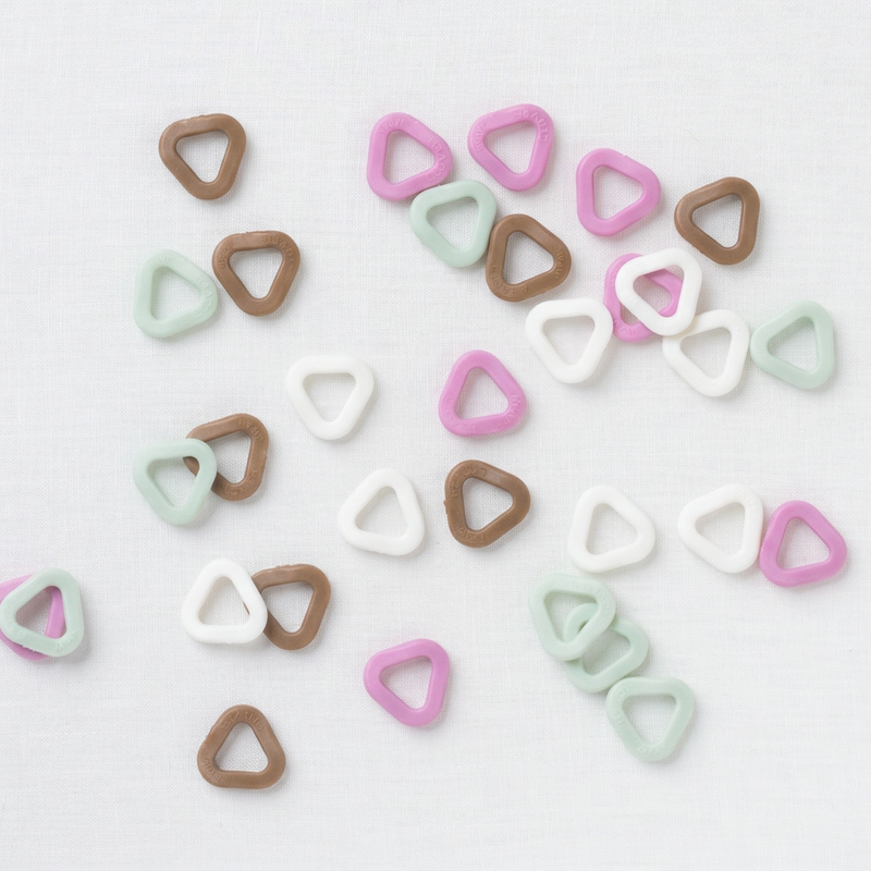 Clover Soft Stitch Markers Triangle Extra Small