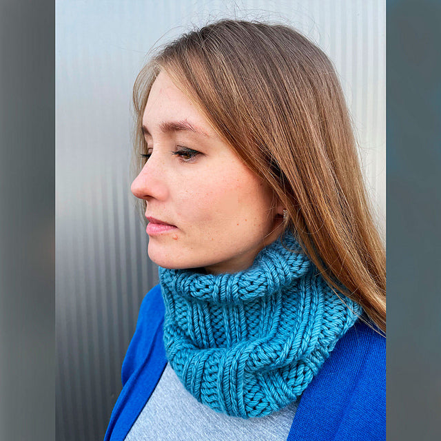 One Ball Cowl No. 1 by Pascuali Designs