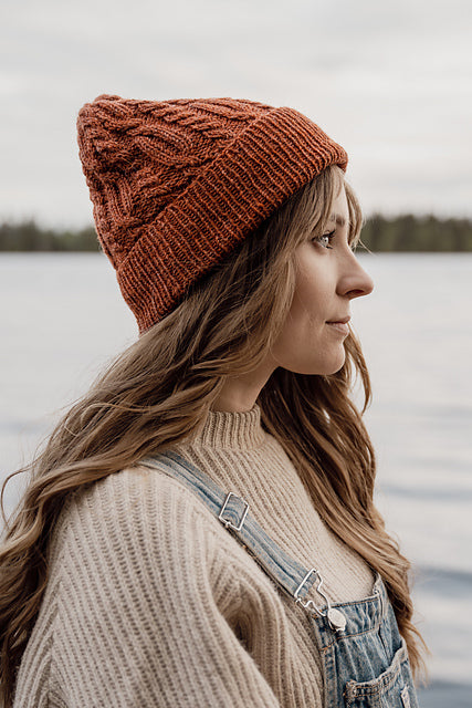Lakeside Stitches: Gentle Knits from the North by Ronja Hakalehto