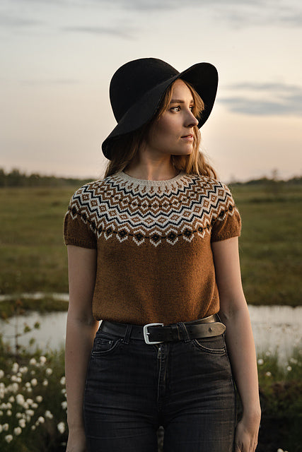 Lakeside Stitches: Gentle Knits from the North by Ronja Hakalehto