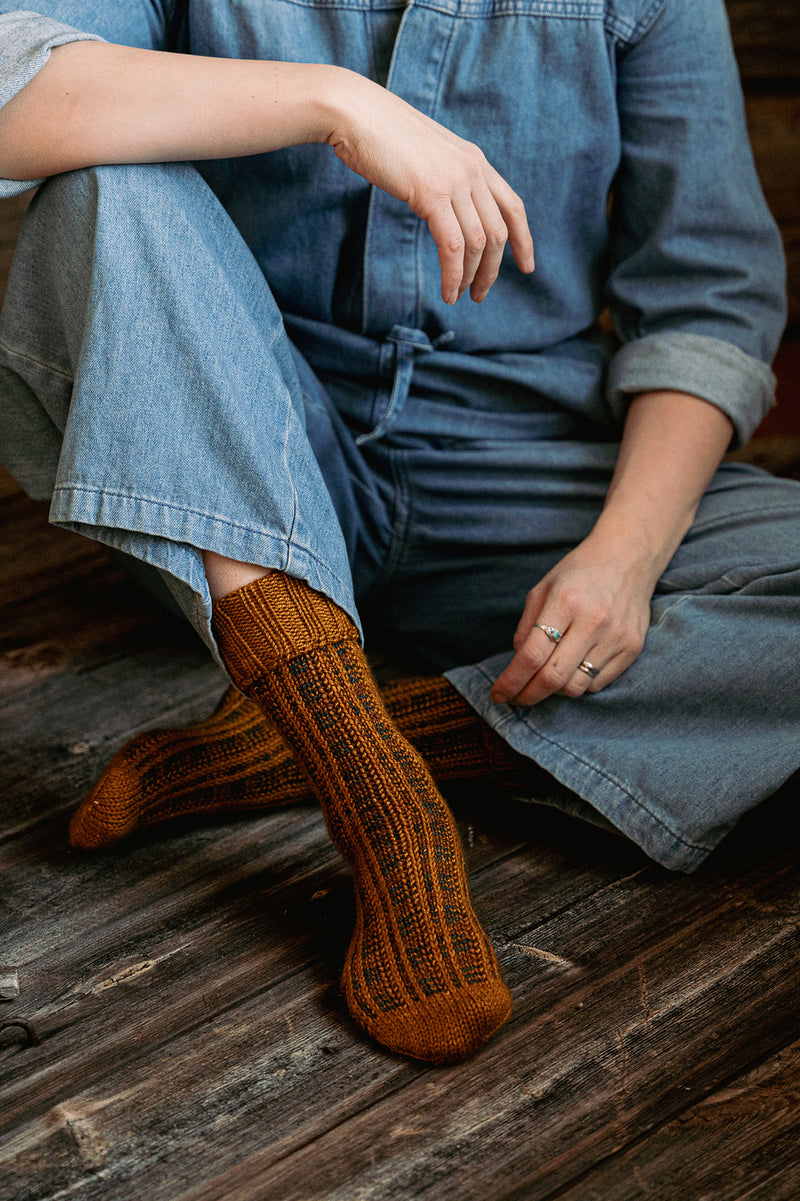 Laine Unfolding Landscapes: 17 Knits for the Road by Ronja Hakalehto