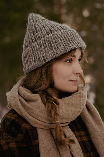 Lakeside Stitches: Gentle Knits from the North by Ronja Hakalehto