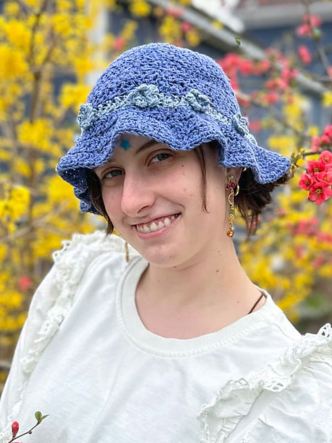 Daisy Chain (Crochet) by Mel Kennelly