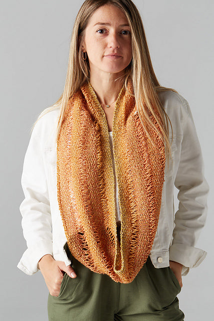 Dokuma Cowl by Catherine Salter Bayar