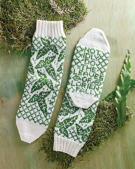 The Fellowship of the Knits: The Unofficial Lord of the Rings Knitting Book by Tanis Gray