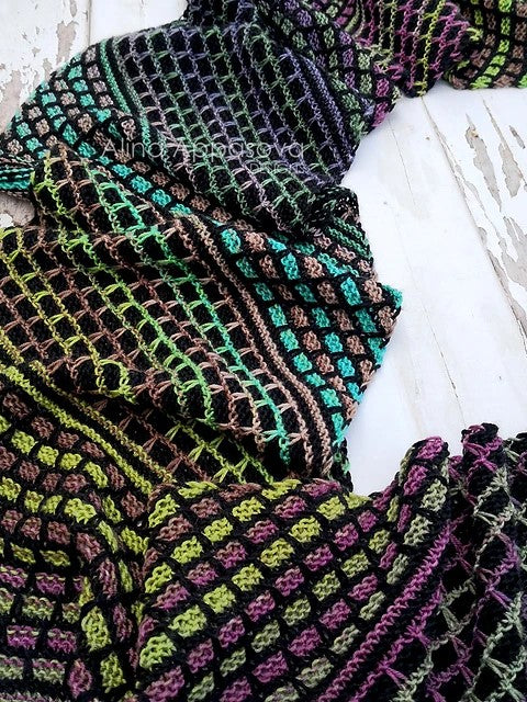 Prismarine Scarf by Alina Appasova