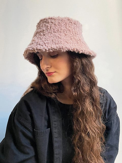 Buklet Hat by Nina Holubcova