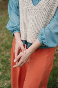 Laine Field Notes: 20 Textured Knits for Everyday Beauty by Olga Putano