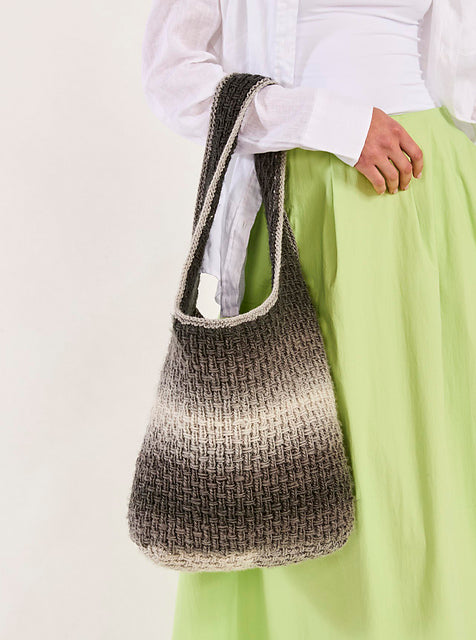 10847 No Slouch Shoulder Bag by Sirdar