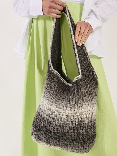 10847 No Slouch Shoulder Bag by Sirdar